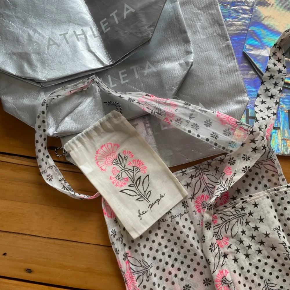 Huge Lot of New Reusable Tote Bags Free People, Lululemon, Athleta, Madewell - Picture 2 of 5